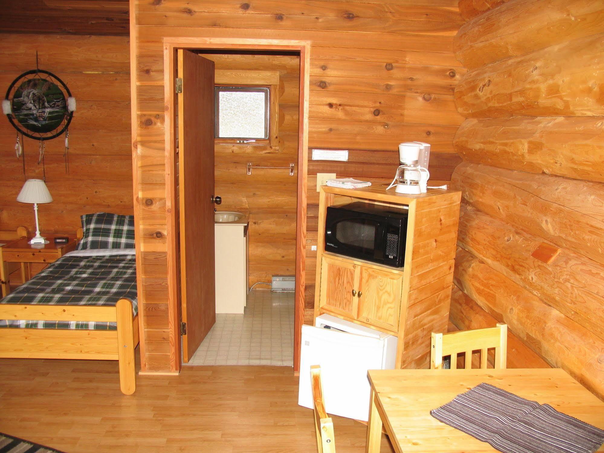 Hotel Wells Gray Guest Ranch Clearwater Zewnętrze zdjęcie