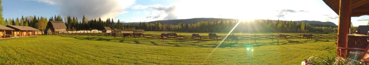 Hotel Wells Gray Guest Ranch Clearwater Zewnętrze zdjęcie