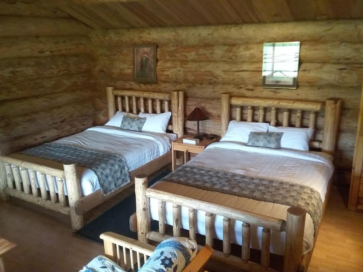 Hotel Wells Gray Guest Ranch Clearwater Zewnętrze zdjęcie